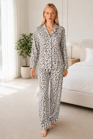 Kadın Ev Giyimi Rahat Gri Pijama Takımı 4667
